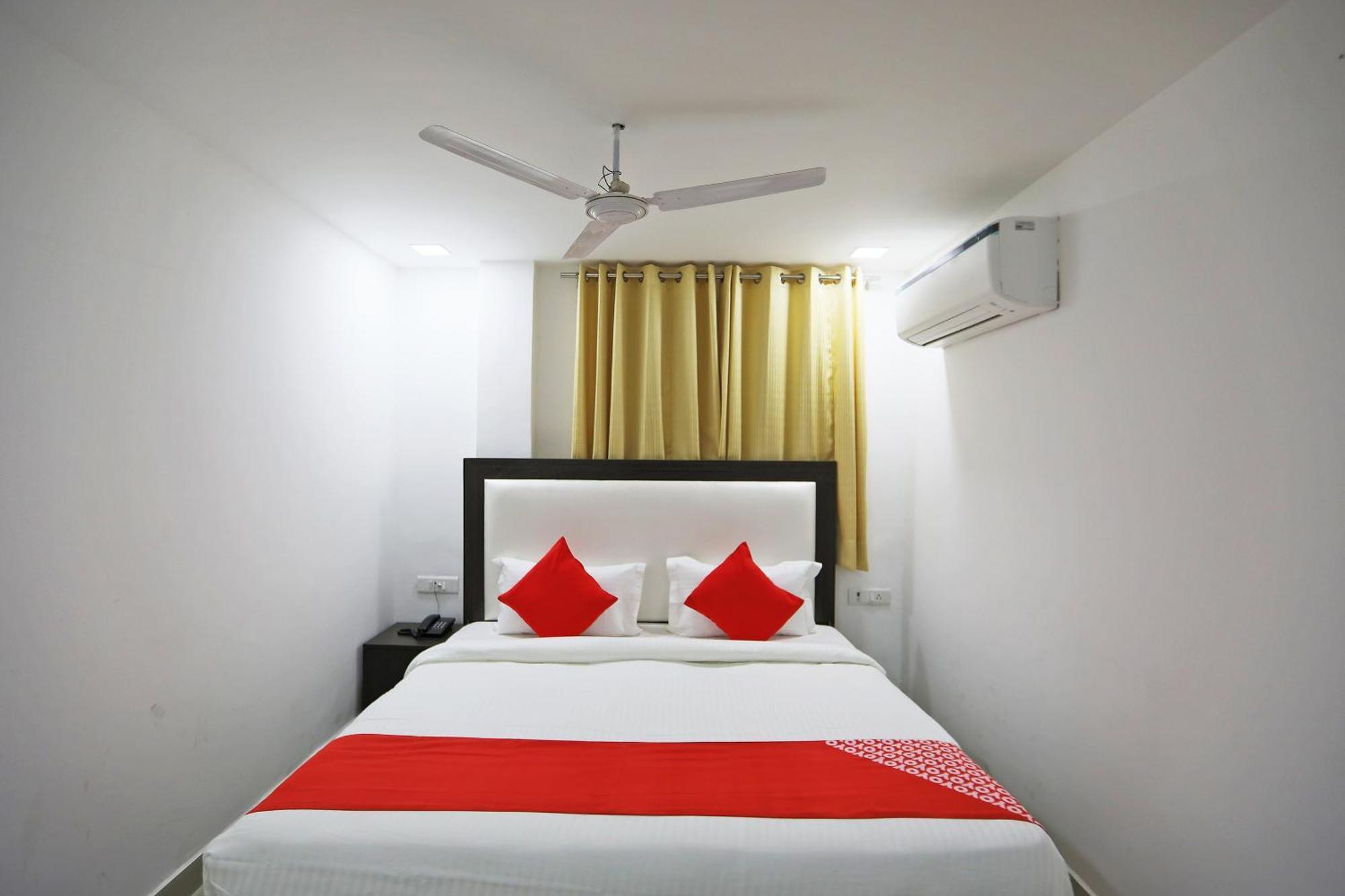 Townhouse South Lawn Hotel New Delhi Ngoại thất bức ảnh