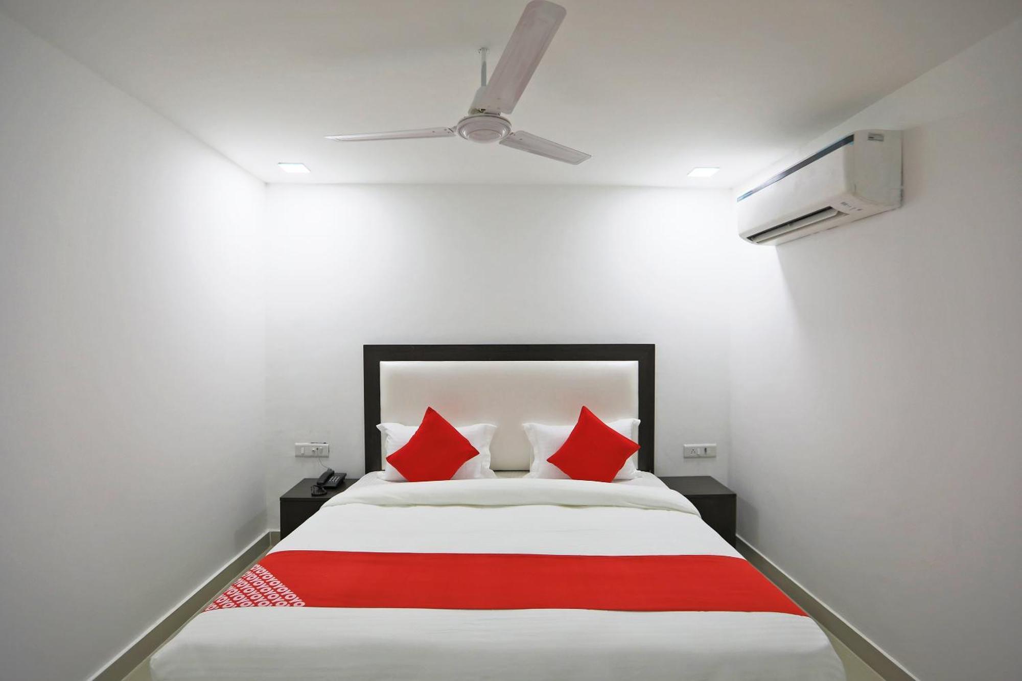 Townhouse South Lawn Hotel New Delhi Ngoại thất bức ảnh