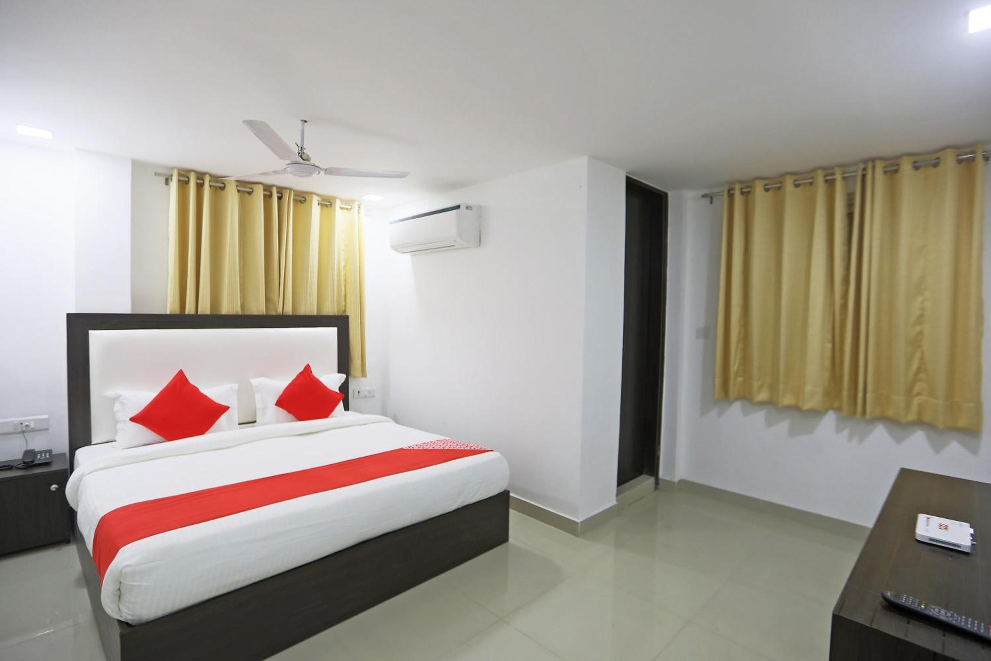 Townhouse South Lawn Hotel New Delhi Ngoại thất bức ảnh