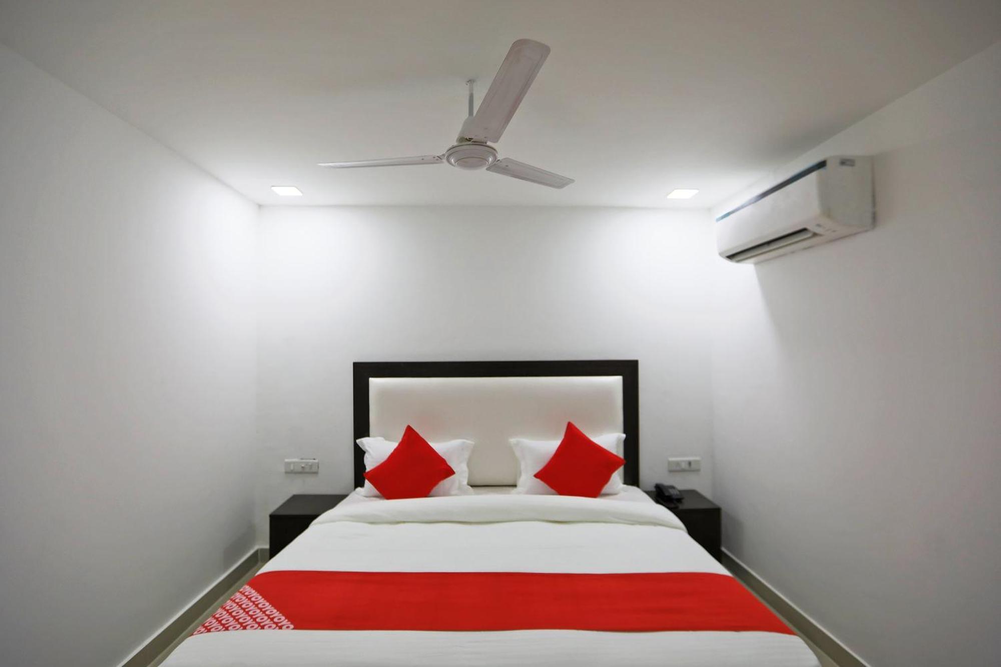 Townhouse South Lawn Hotel New Delhi Ngoại thất bức ảnh