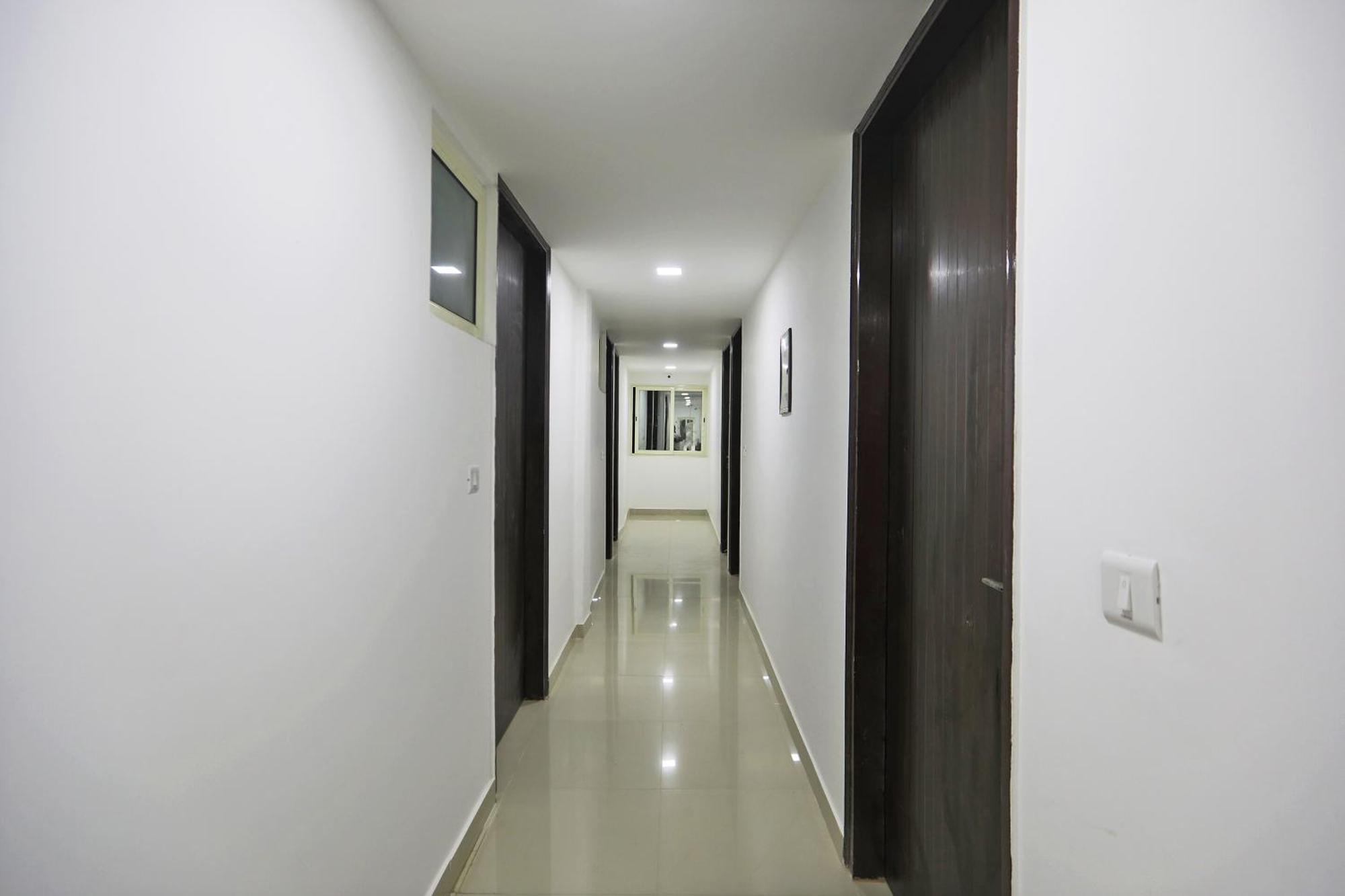 Townhouse South Lawn Hotel New Delhi Ngoại thất bức ảnh